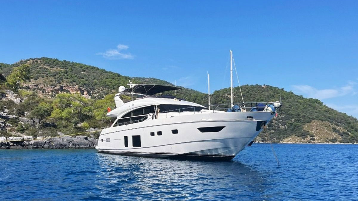 2016 Princess 82 for sale (photo 17)