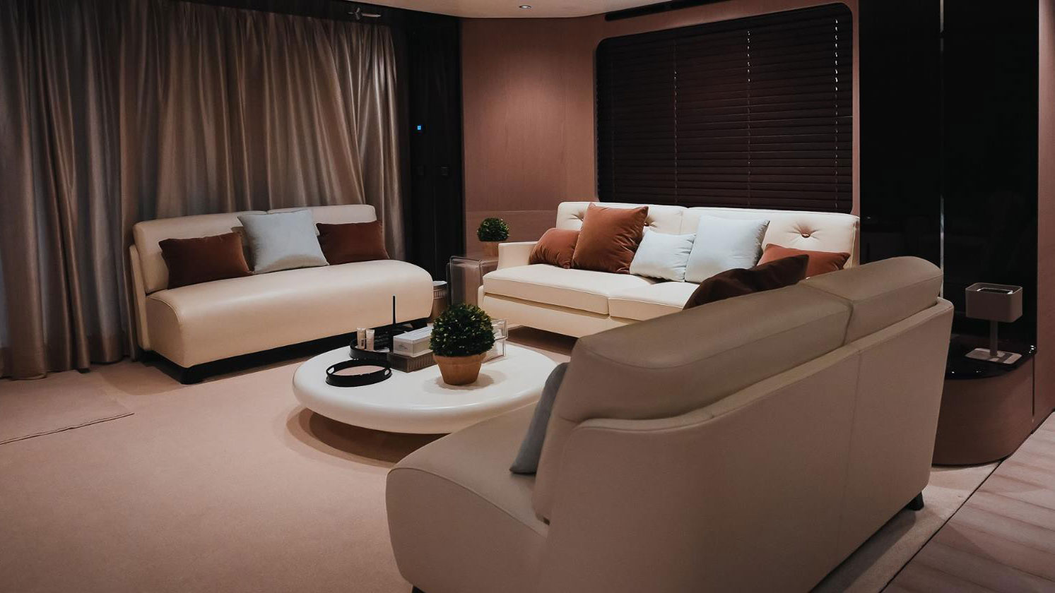 2018 Azimut Grande 27M à vendre (photo 3)