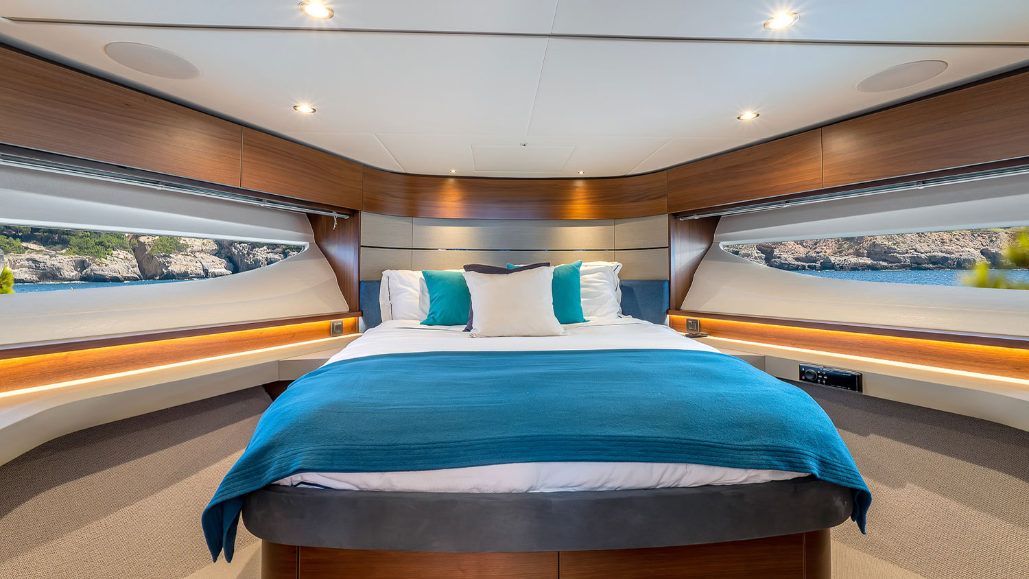 2020 Princess S62 for sale (photo 8)