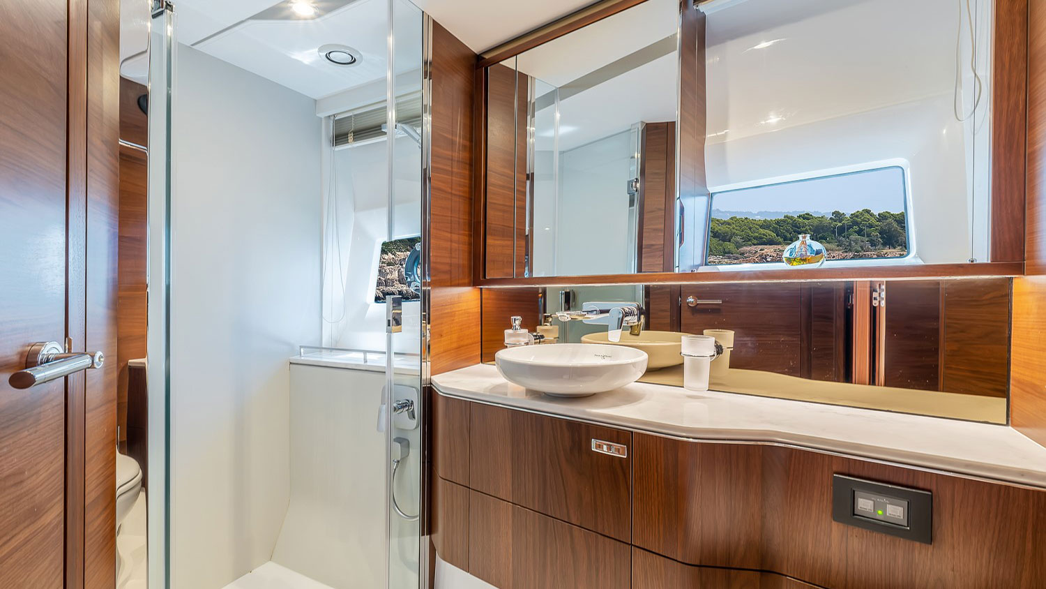 2020 Princess S62 for sale (photo 9)