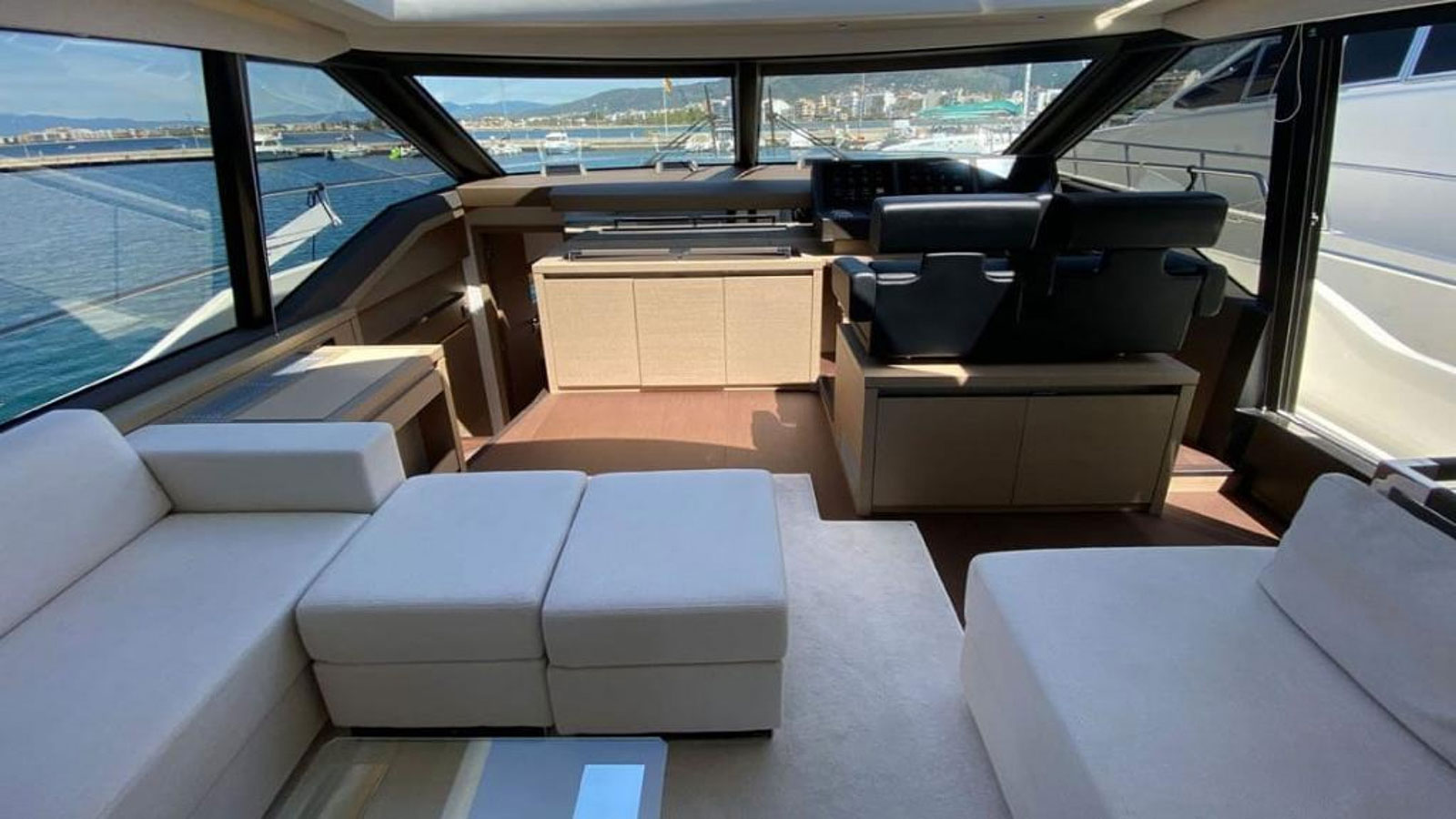 2019 Prestige 680 in vendita (photo 2)