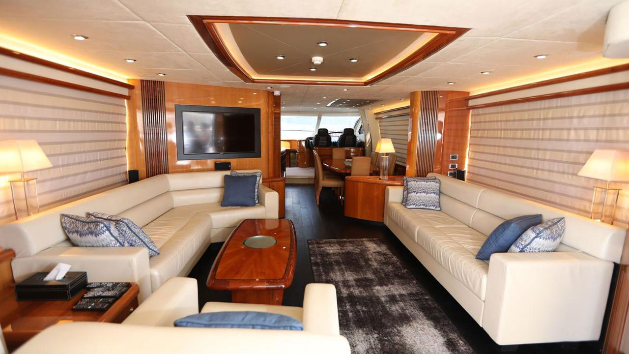 2006 Sunseeker 82 Yacht for sale (photo 2)