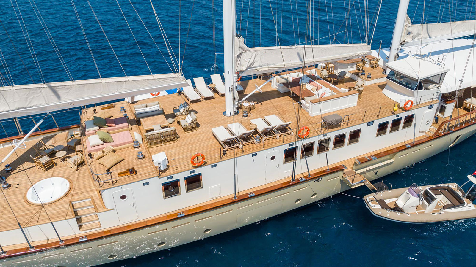 2007 Aegean Yacht 56m te koop (photo 17)
