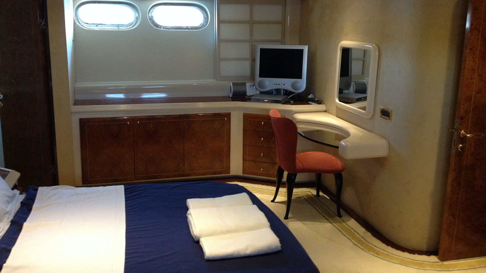 1994 Tuzla 26M Flybridge à vendre (photo 7)