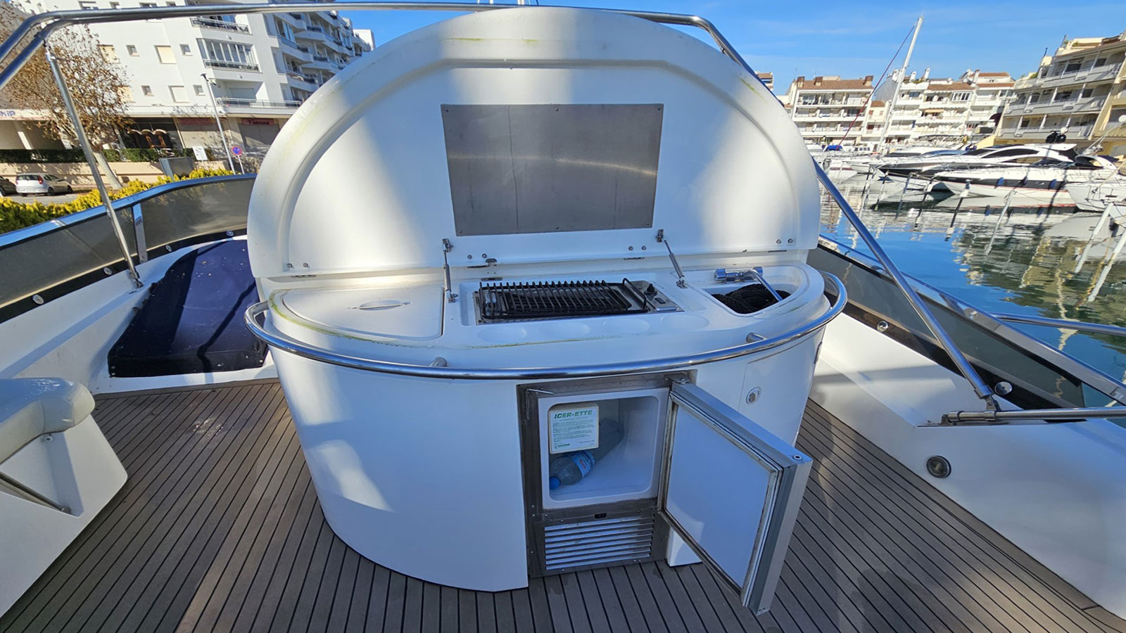 2001 Sunseeker Manhattan 74 en venta (photo 18)