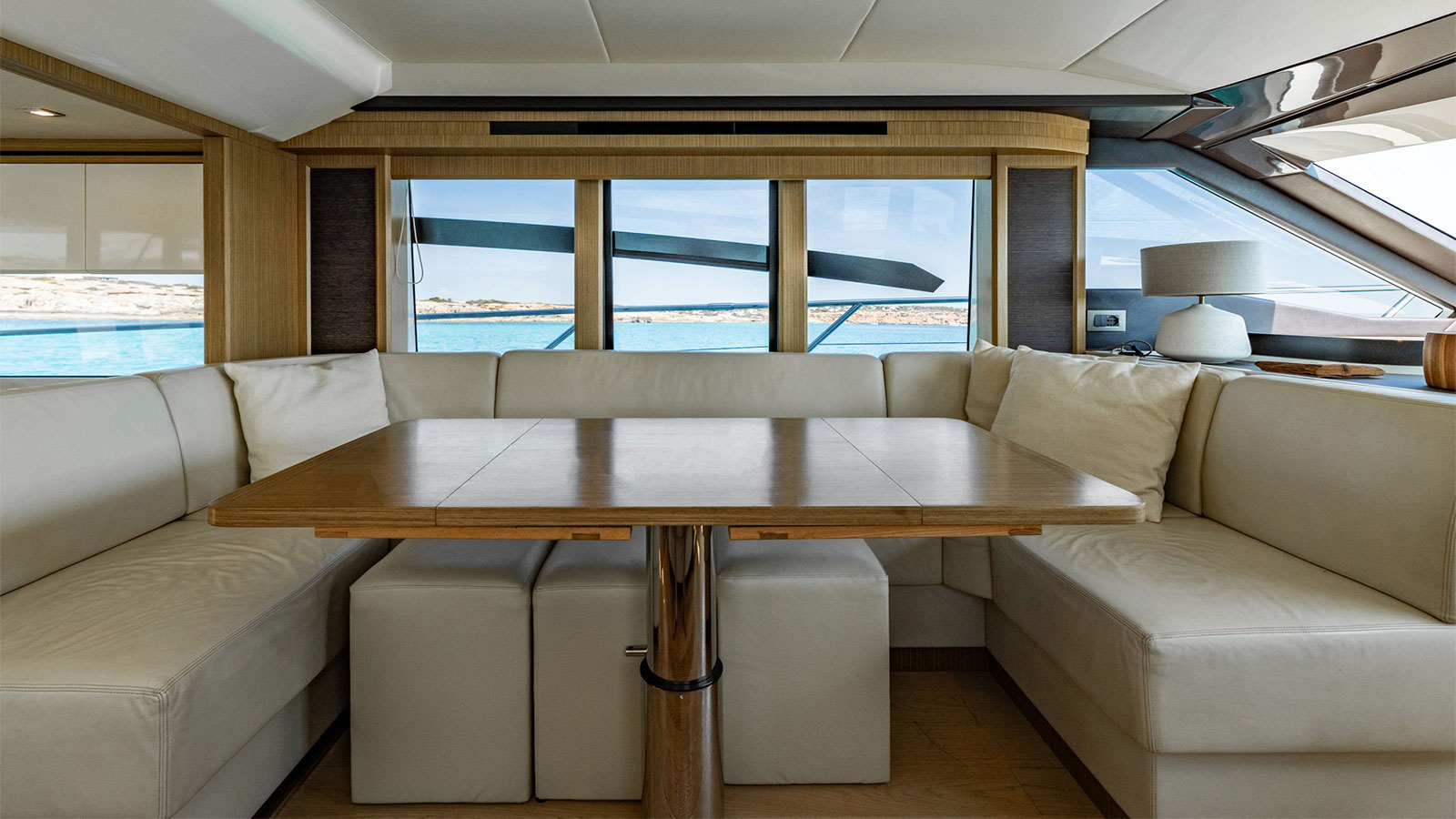 2017 Absolute 52 Fly à vendre (photo 2)