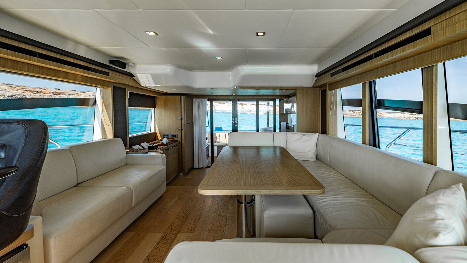 2017 Absolute 52 Fly à vendre (photo 4)