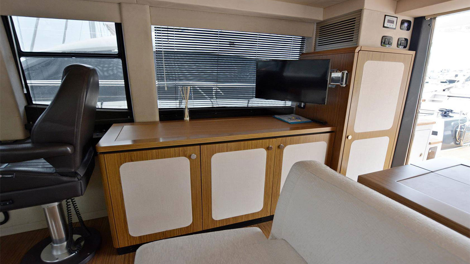 2015 Azimut Magellano 53 te koop (photo 7)