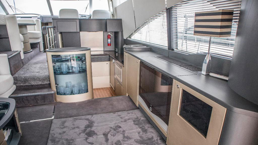 2008 Fairline Squadron 58 for sale (photo 3)
