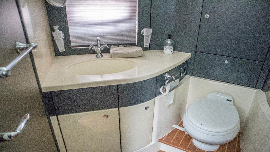 2008 Fairline Squadron 58 for sale (photo 10)