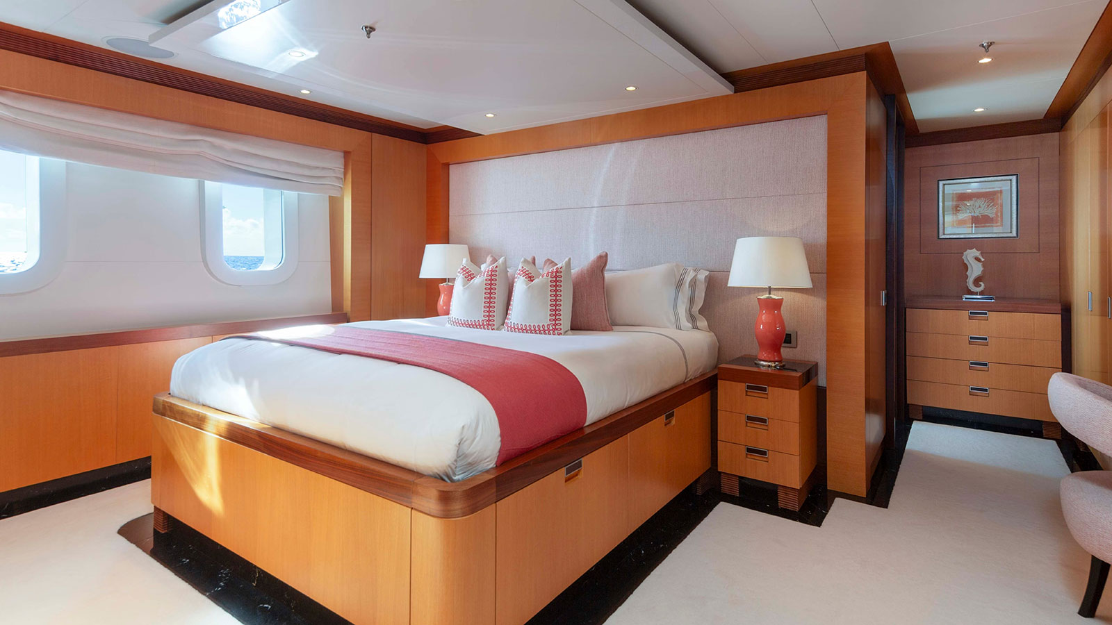 2008 Benetti La Blanca for charter (photo 12)