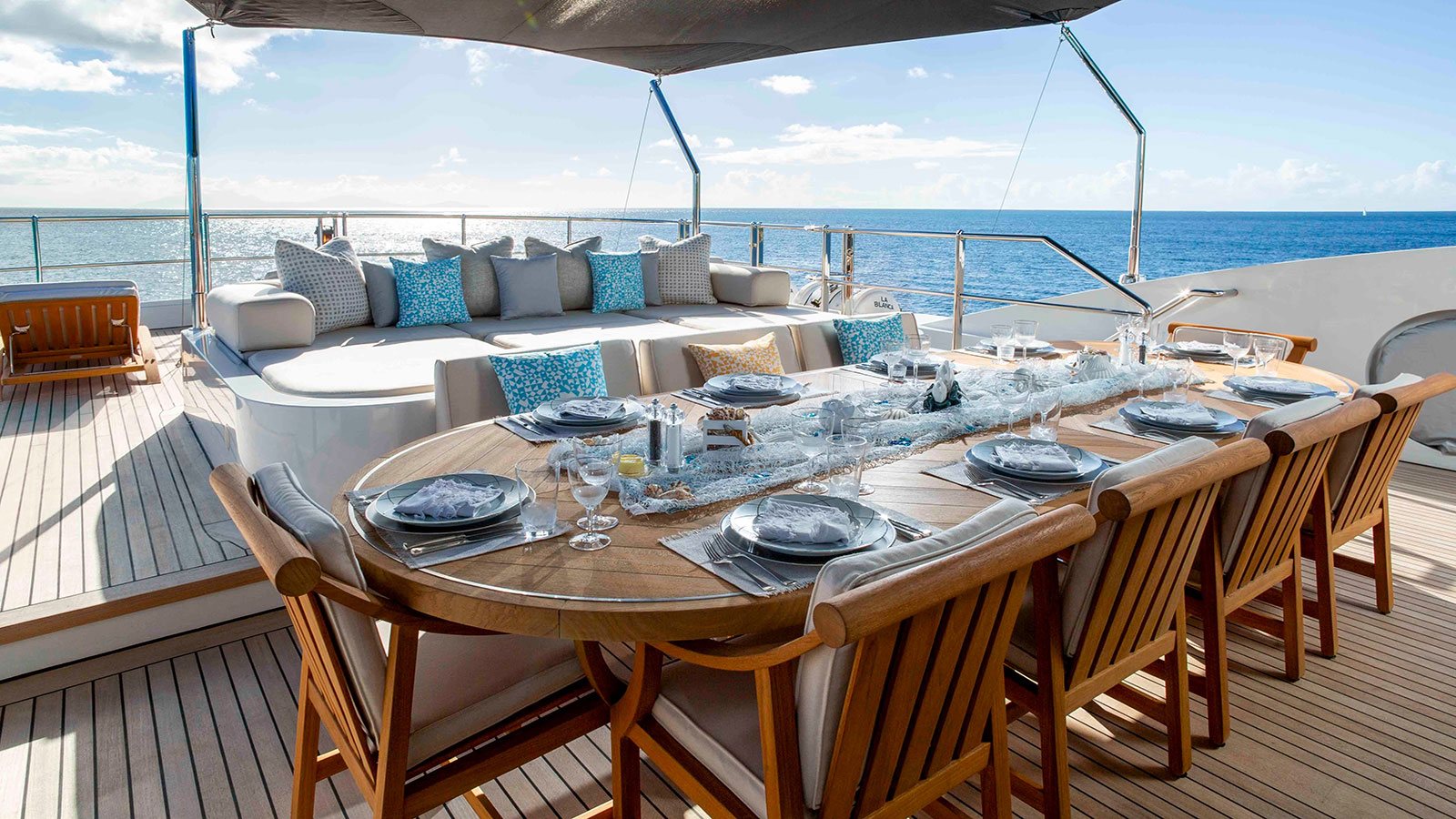 2008 Benetti La Blanca for charter (photo 17)