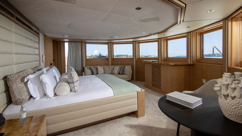 2000 Oceanco Friendship na czarter (photo 5)