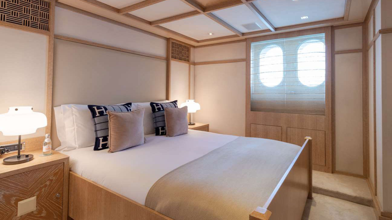 2000 Oceanco Friendship na czarter (photo 7)