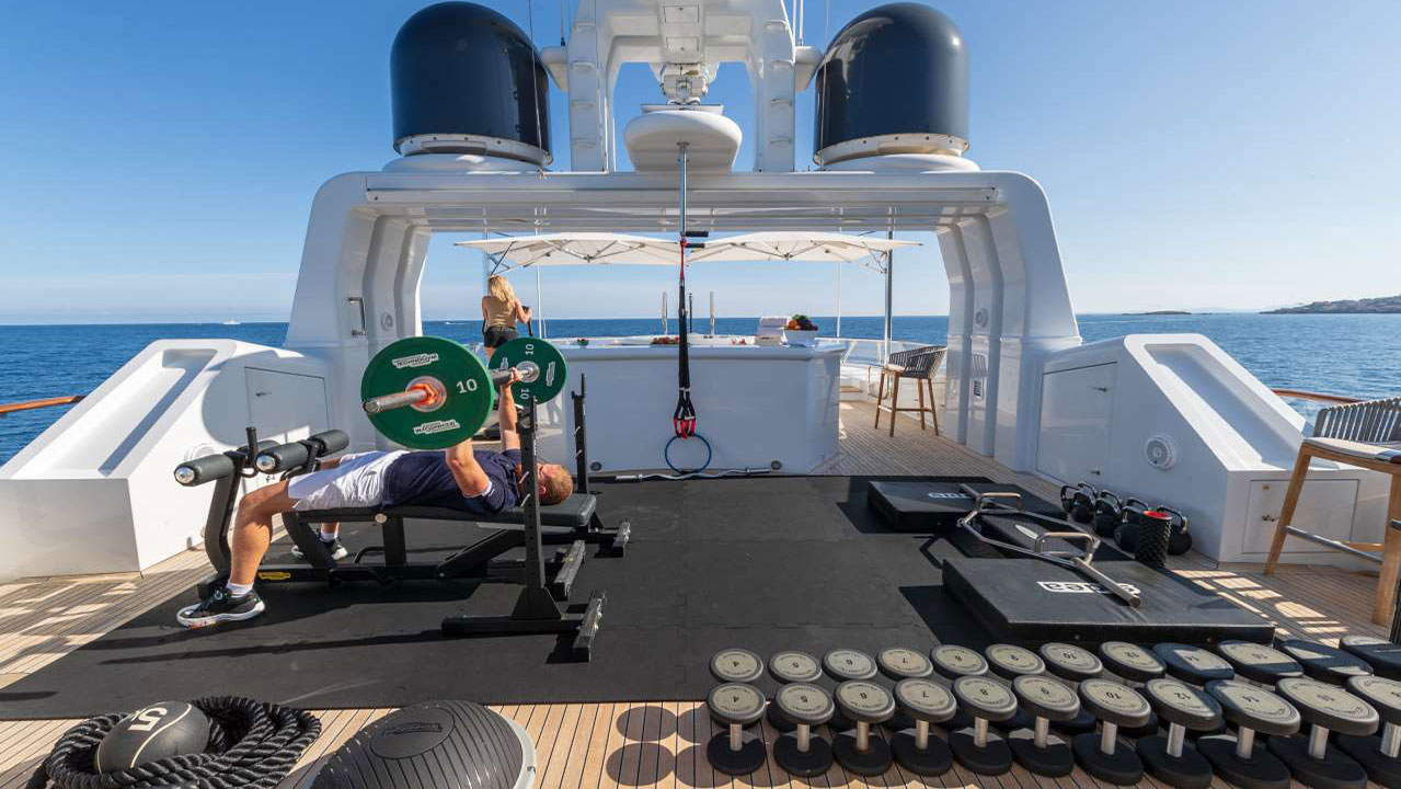 2000 Oceanco Friendship na czarter (photo 15)