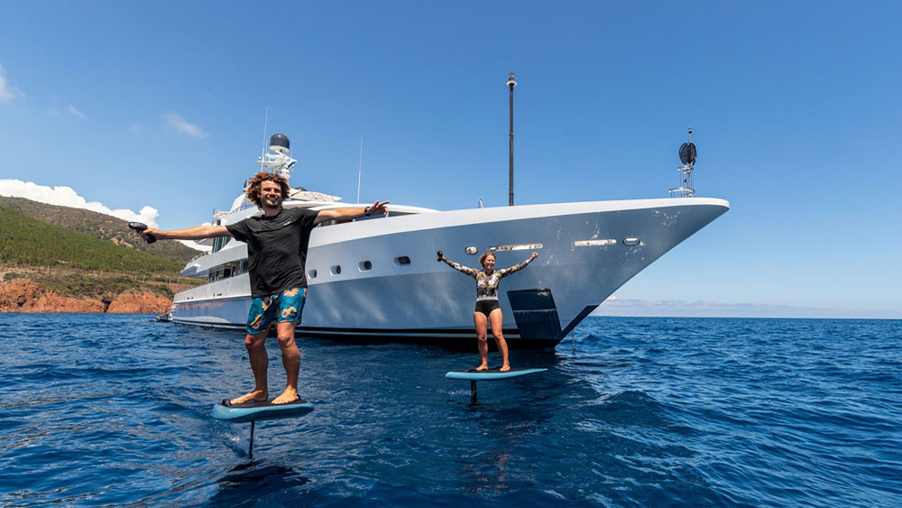 2000 Oceanco Friendship na czarter (photo 21)