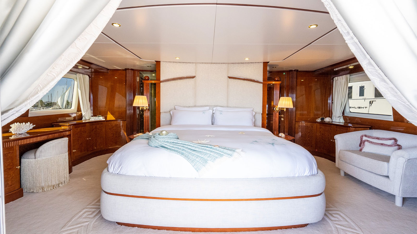 1998 Benetti Stella Fiera te huur (photo 9)
