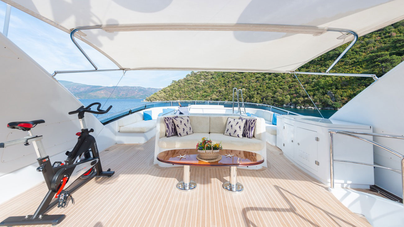 1998 Benetti Stella Fiera te huur (photo 25)
