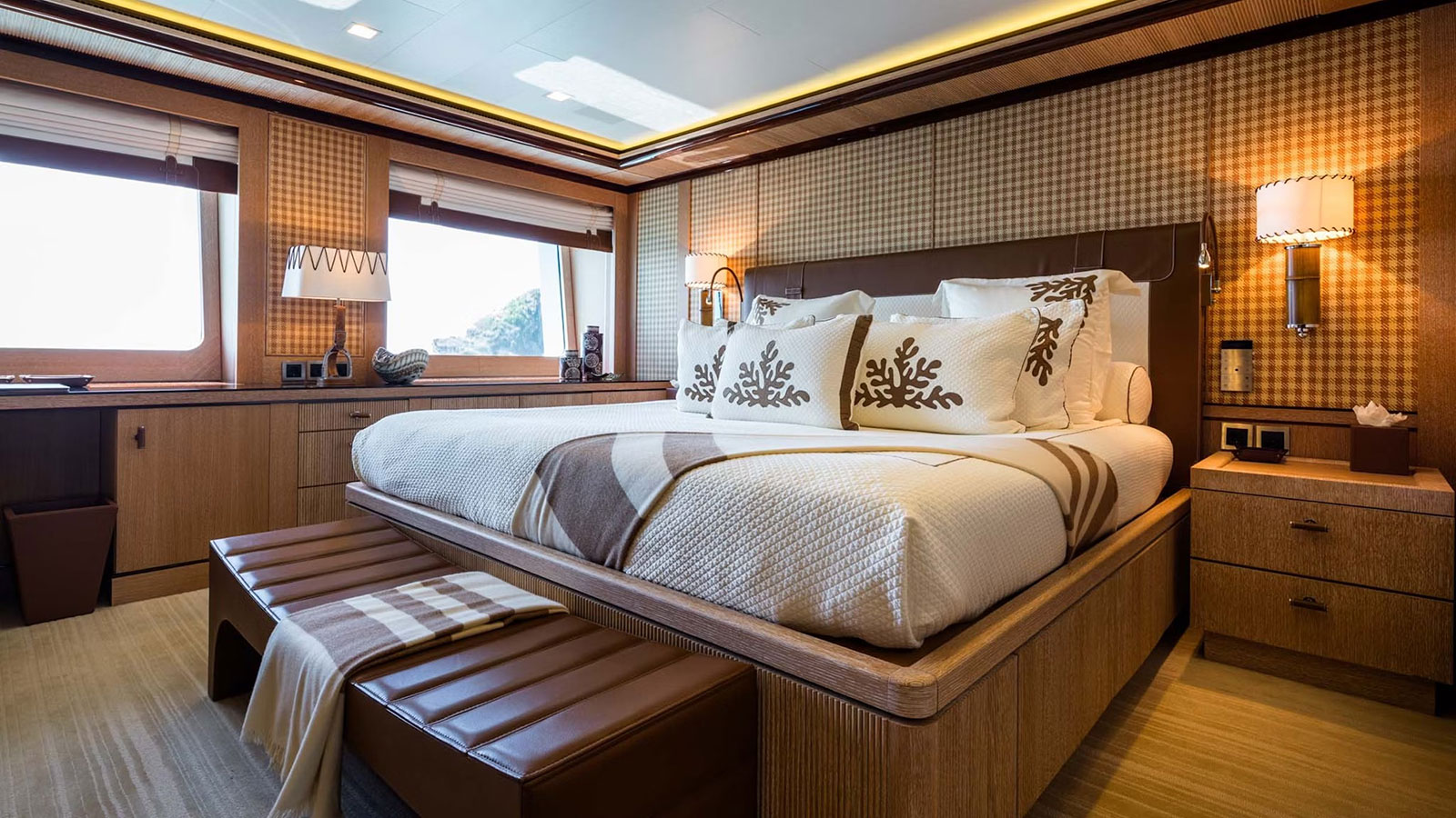2013 Dunya Yachts Axioma for charter (photo 12)