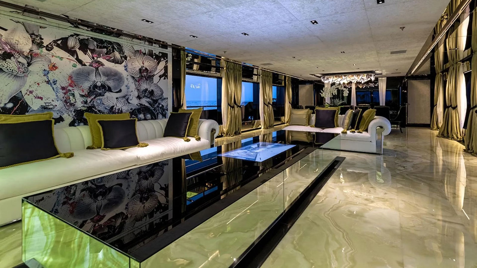 2017 Mondomarine Sarastar te huur (photo 14)