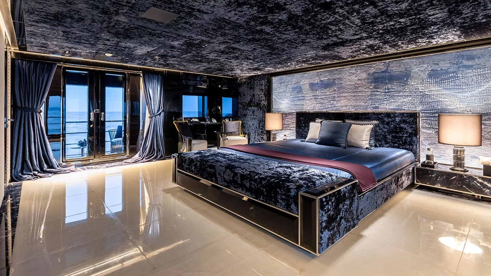 2017 Mondomarine Sarastar te huur (photo 16)