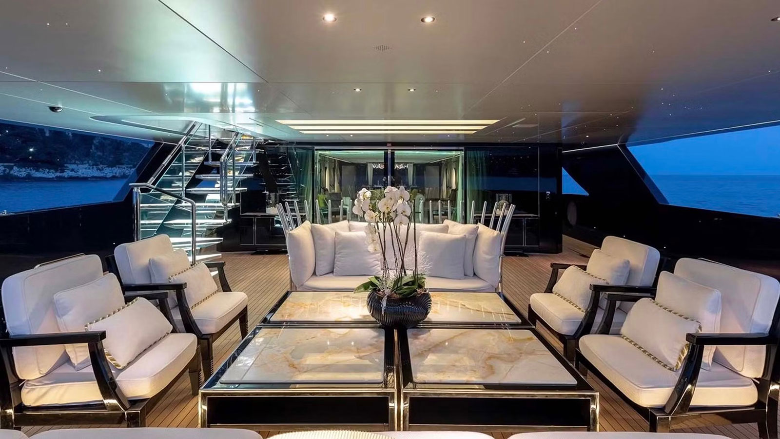 2017 Mondomarine Sarastar te huur (photo 32)