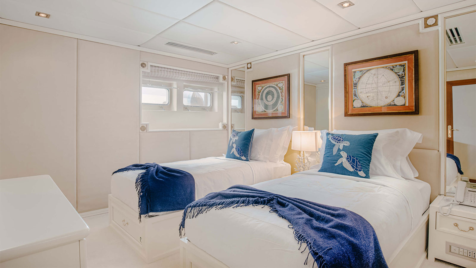 1987 Dauphin Yachts Itoto zu chartern (photo 8)