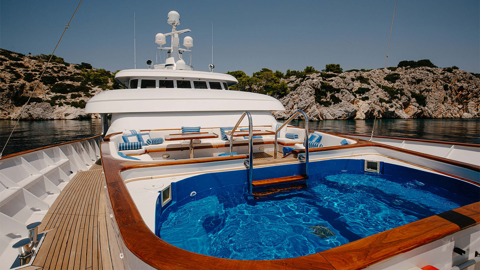 1987 Dauphin Yachts Itoto zu chartern (photo 16)