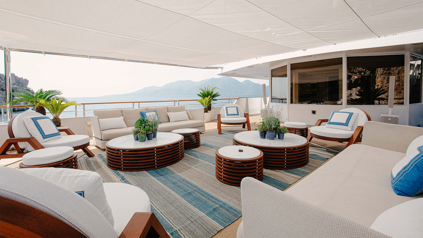 1987 Dauphin Yachts Itoto zu chartern (photo 20)