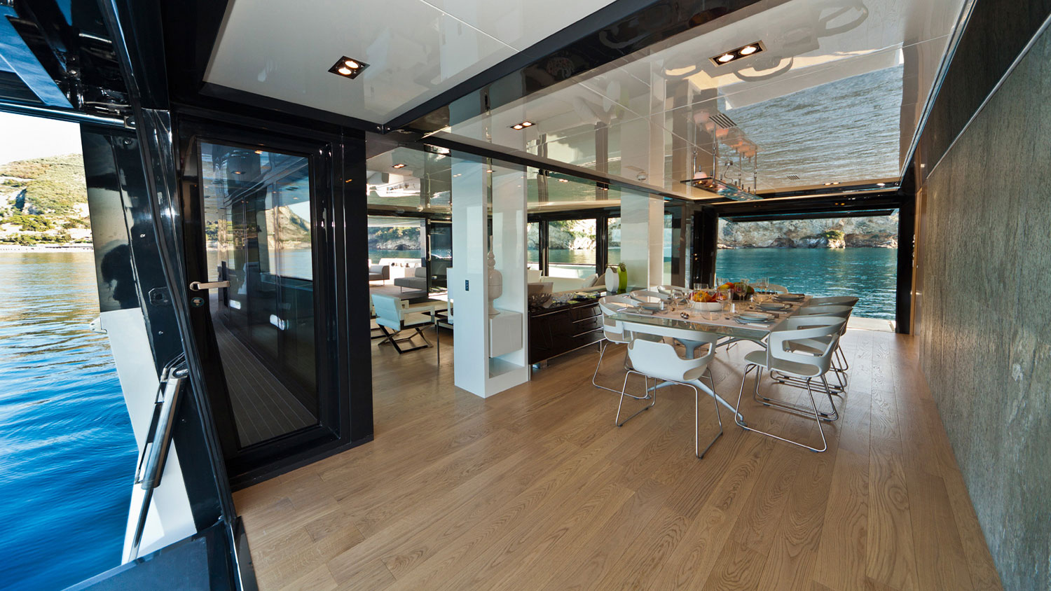 2012 Arcadia Yachts Sun na czarter (photo 2)