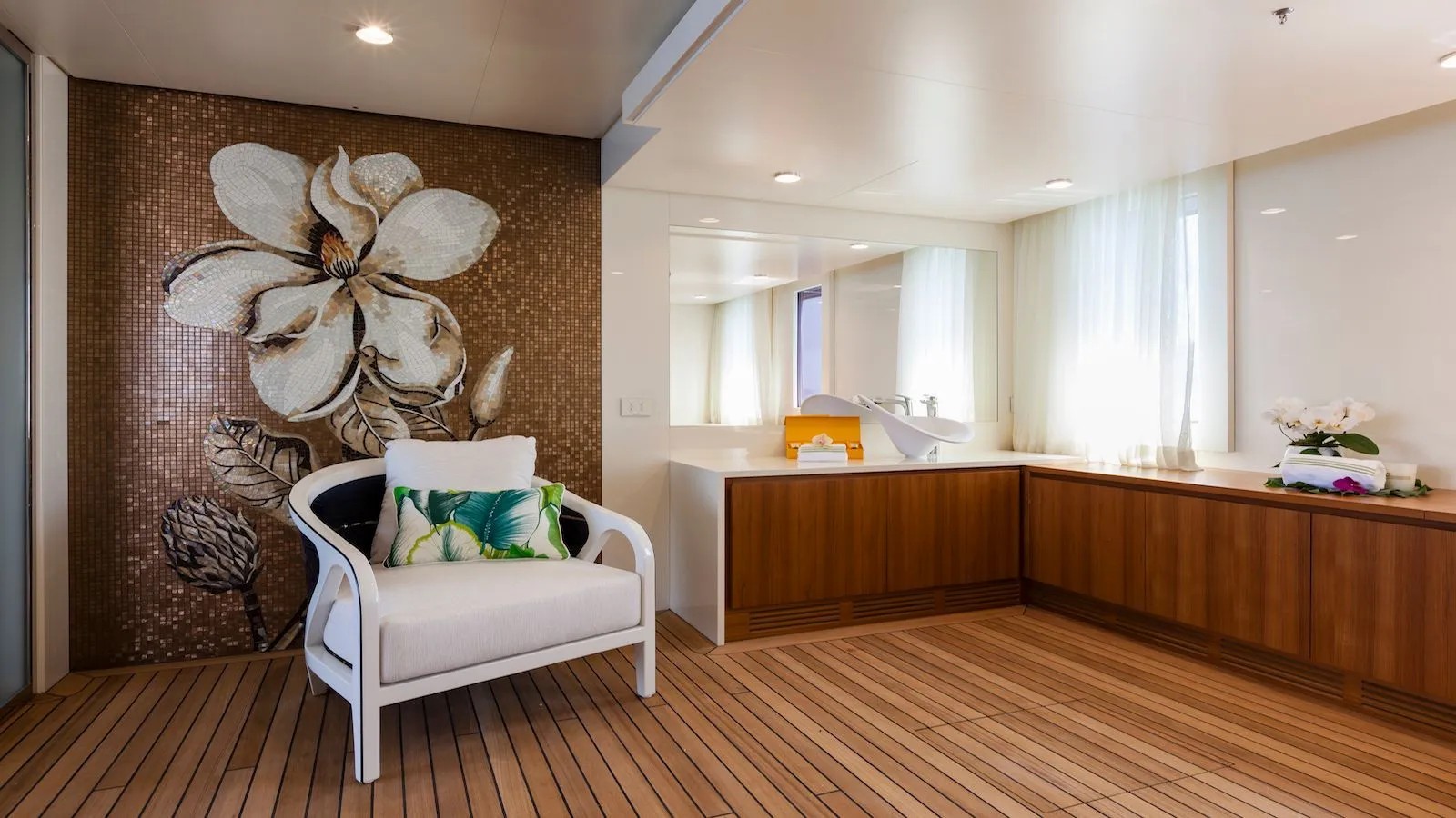 2016 Admiral Yachts Quinta Essentia zu chartern (photo 12)