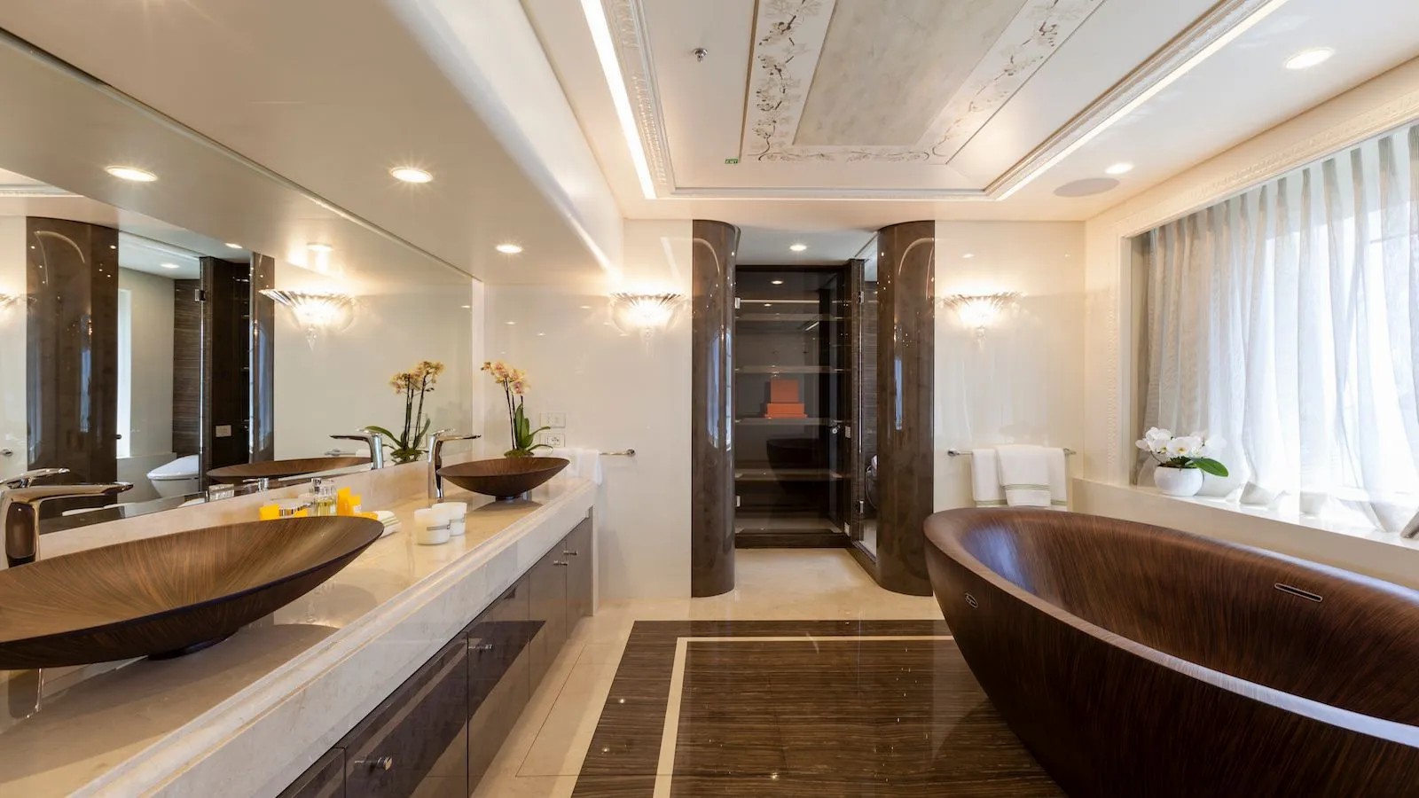 2016 Admiral Yachts Quinta Essentia zu chartern (photo 15)