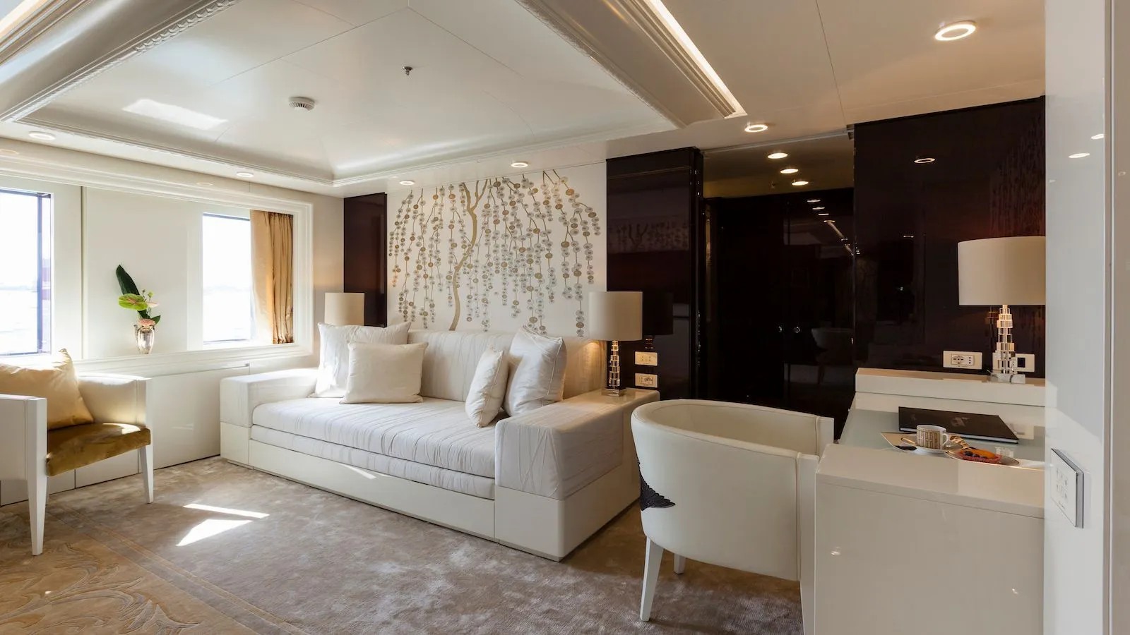 2016 Admiral Yachts Quinta Essentia zu chartern (photo 18)
