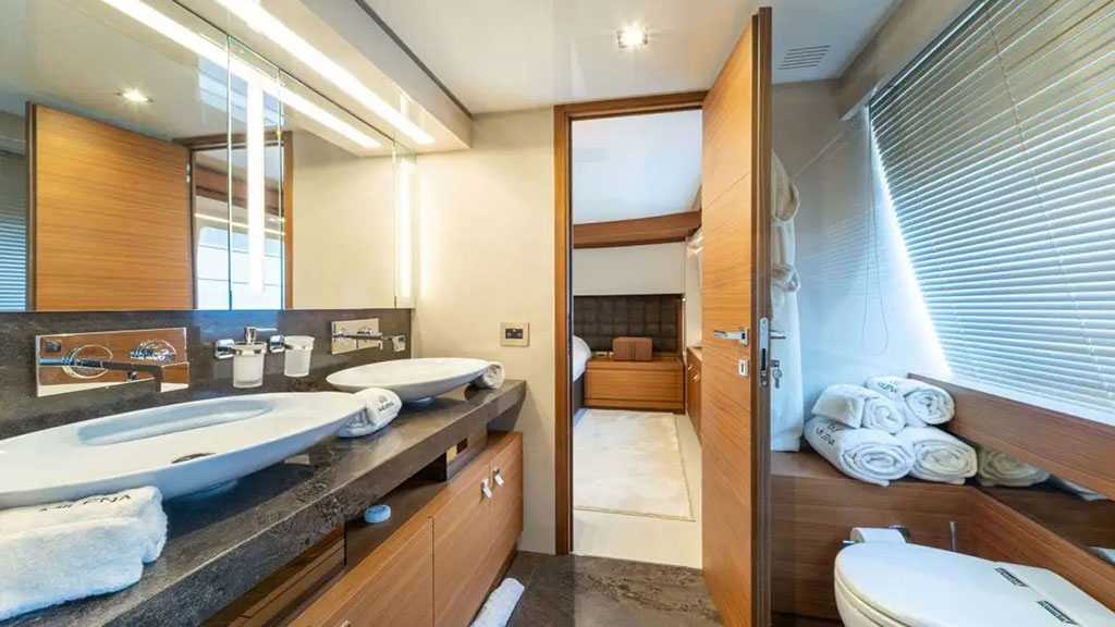 2018 Custom Line Navetta 28 à louer (photo 13)
