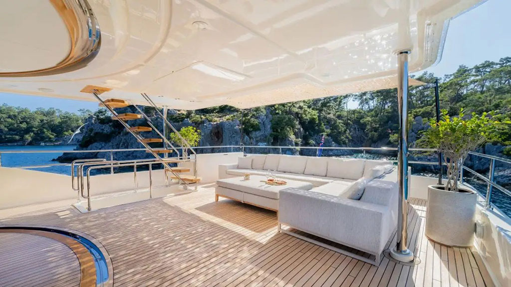 2018 Custom Line Navetta 28 à louer (photo 17)