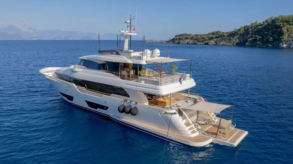 2018 Custom Line Navetta 28 à louer (photo 18)