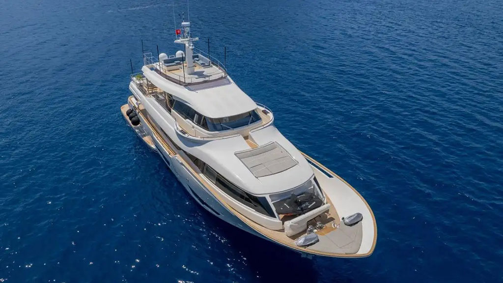 2018 Custom Line Navetta 28 à louer (photo 20)