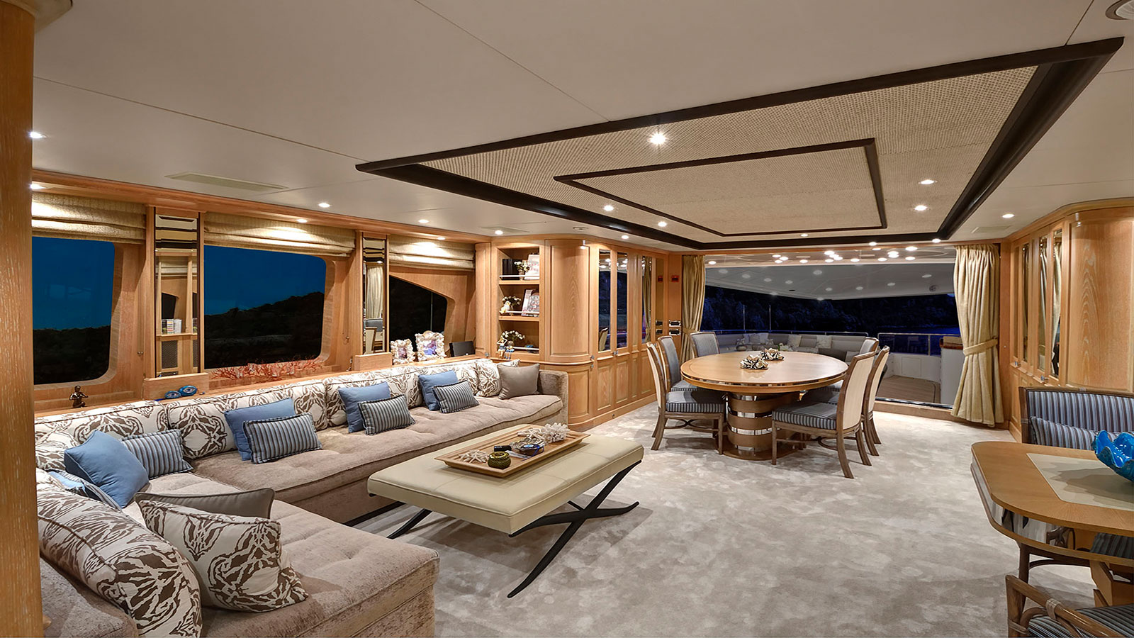 2008 Benetti Quest R à louer (photo 2)