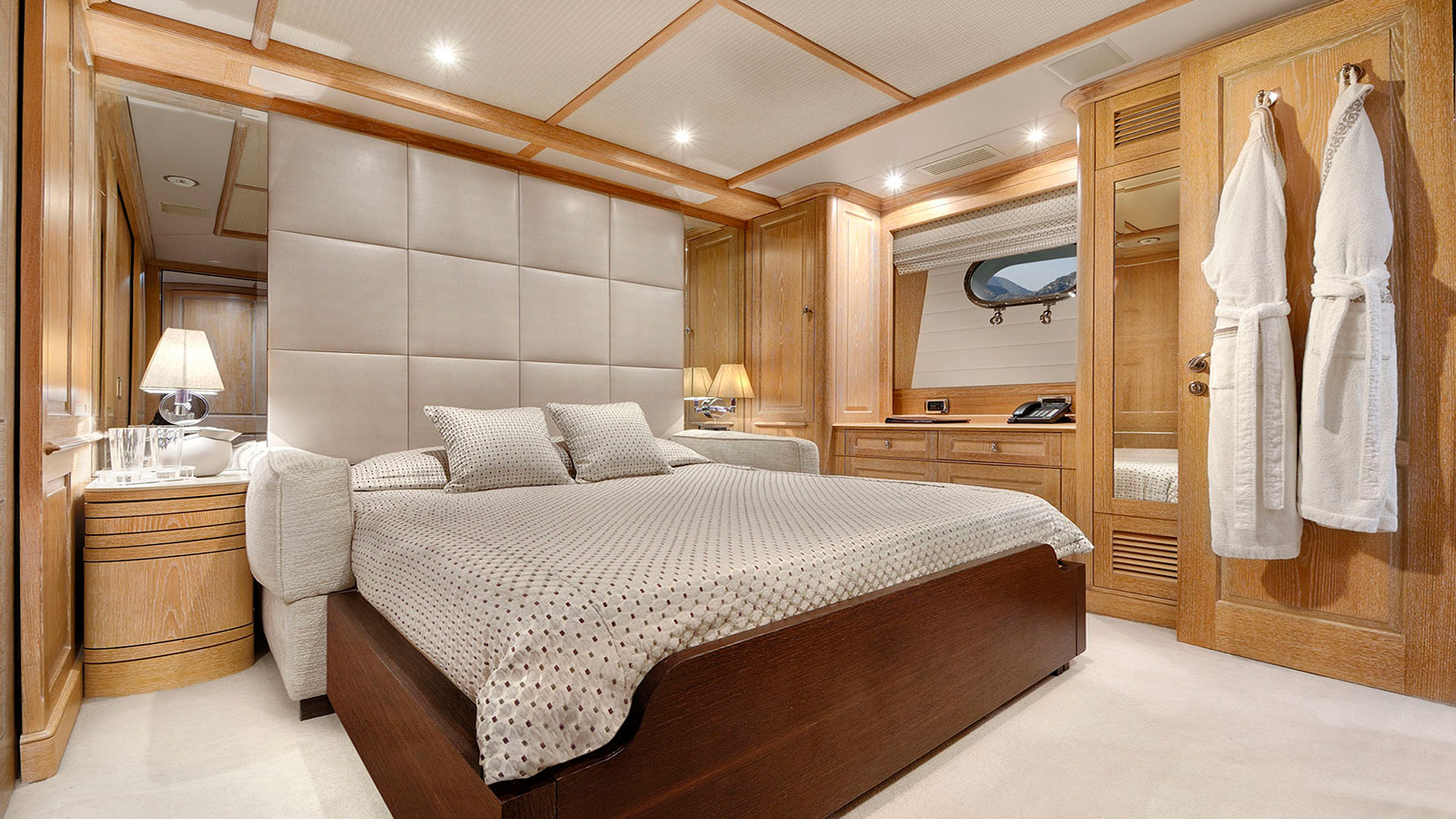 2008 Benetti Quest R à louer (photo 7)
