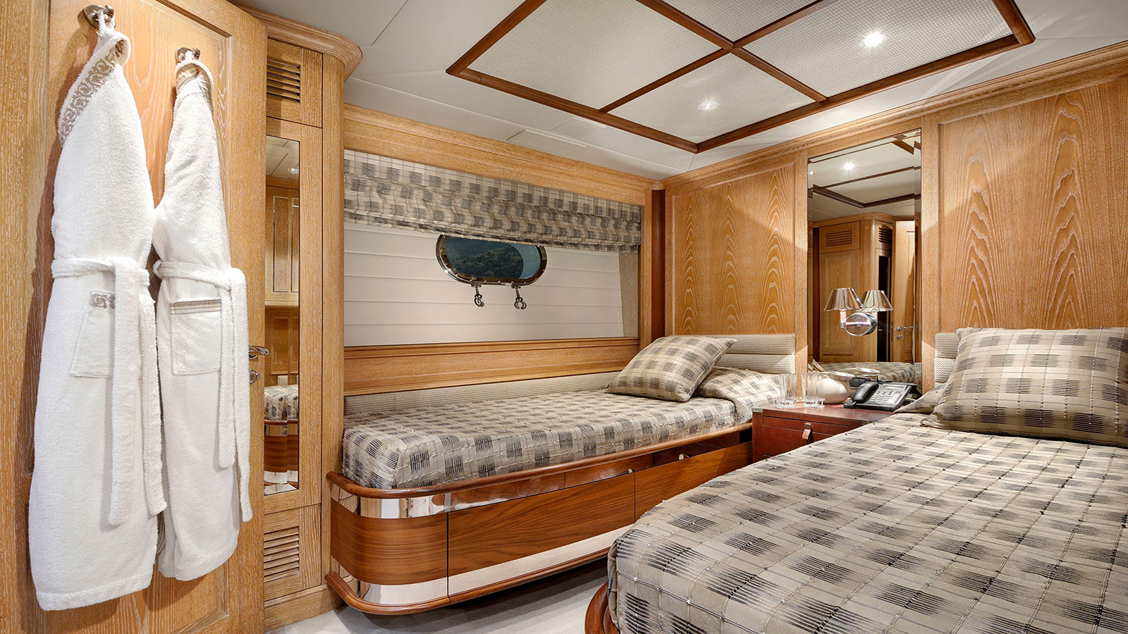 2008 Benetti Quest R à louer (photo 9)