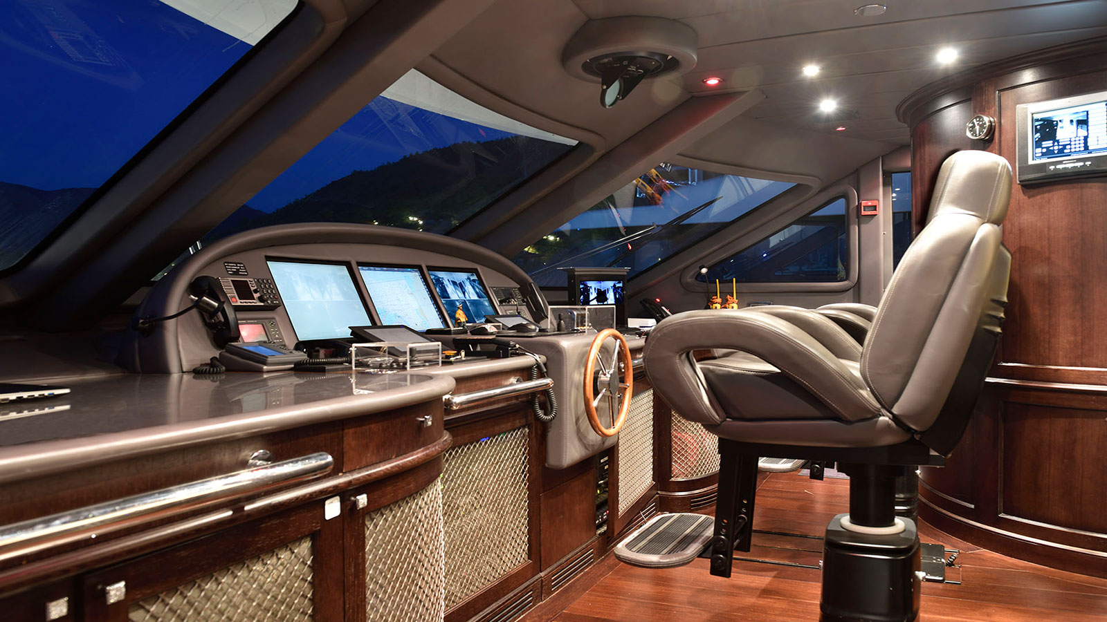 2008 Benetti Quest R à louer (photo 12)