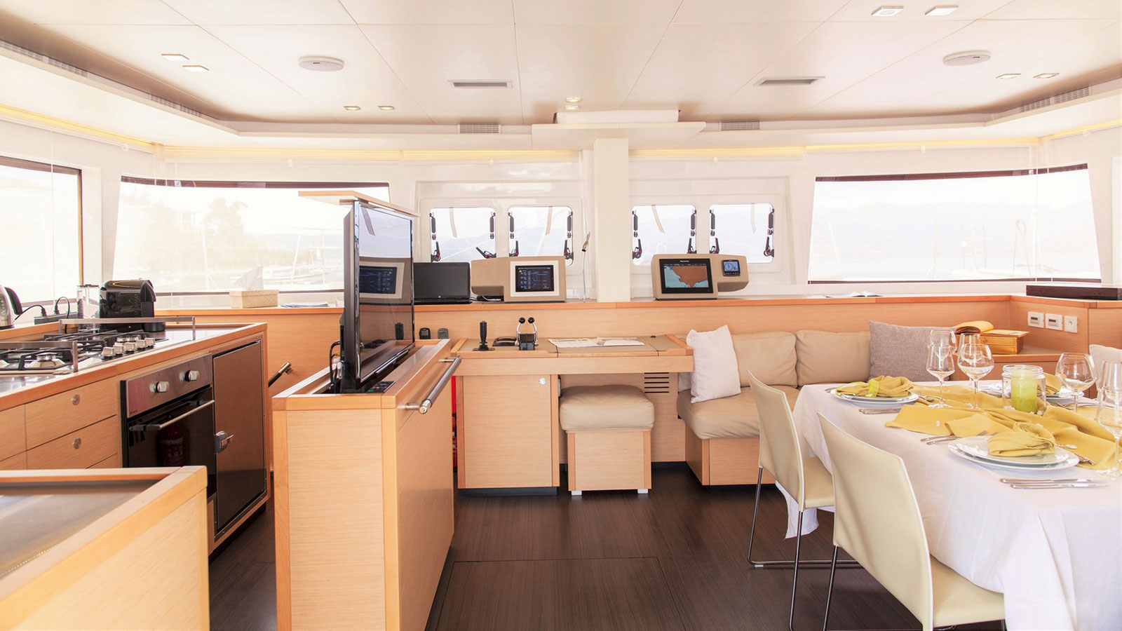 2014 Lagoon 560 te huur (photo 3)