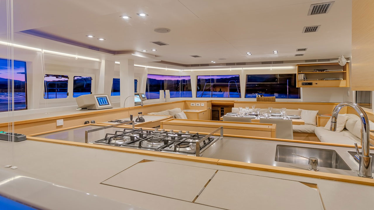 2014 Lagoon 560 te huur (photo 14)