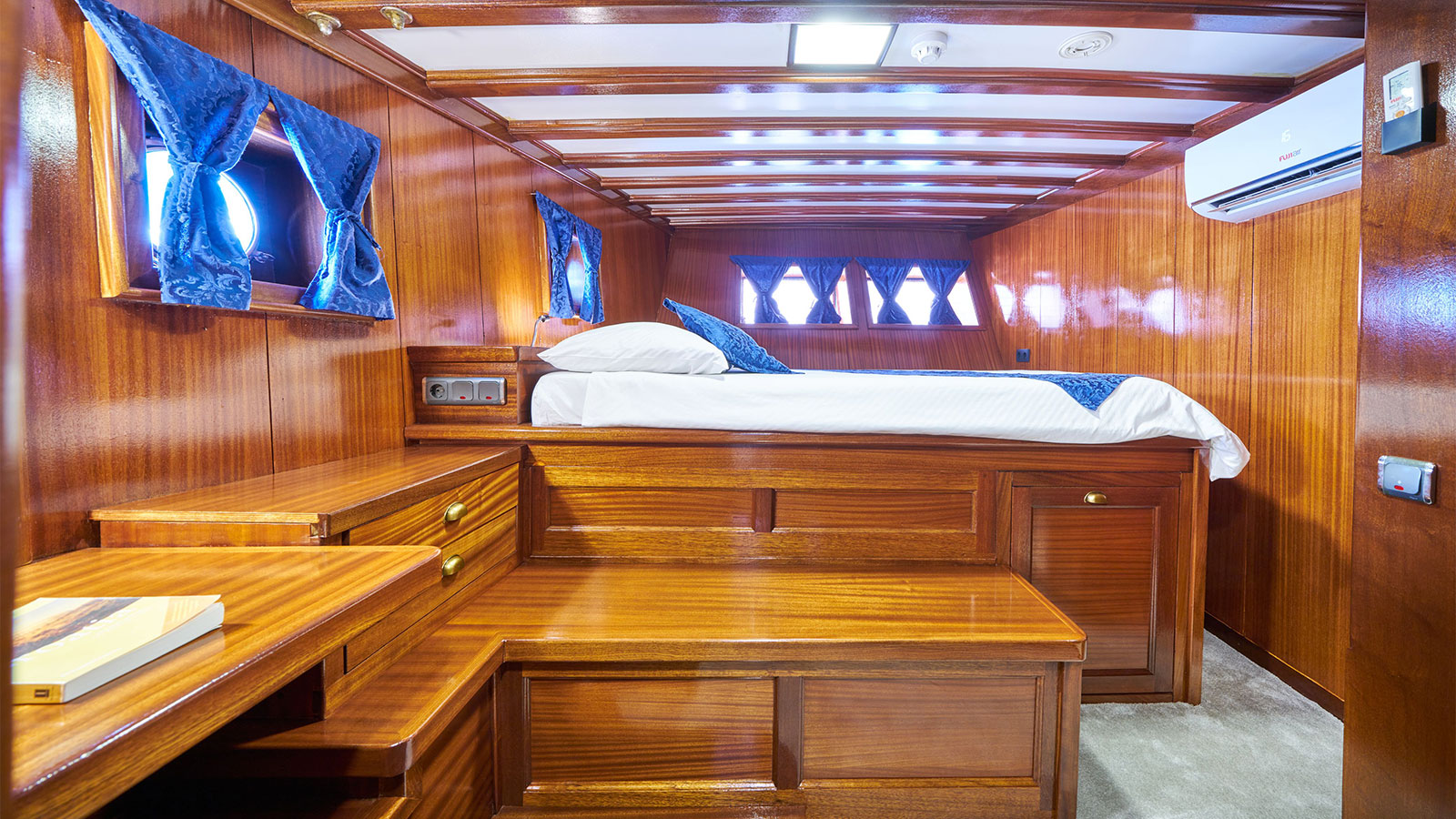 2004 Custom Built Stella Maris en alquiler (photo 9)
