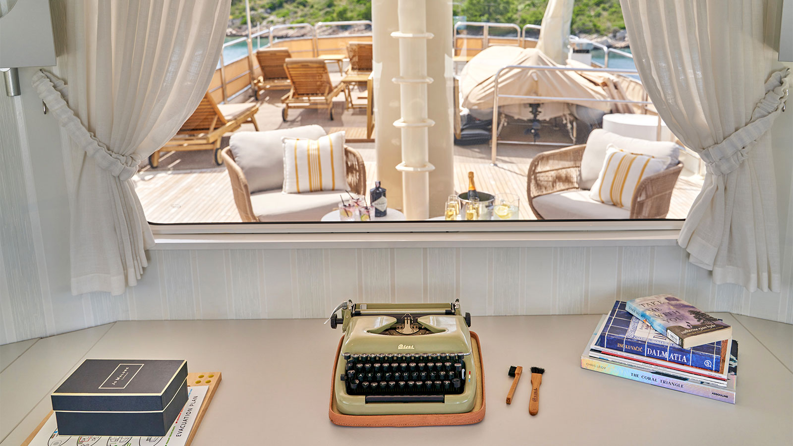 1976 Belena La Perla for charter (photo 11)