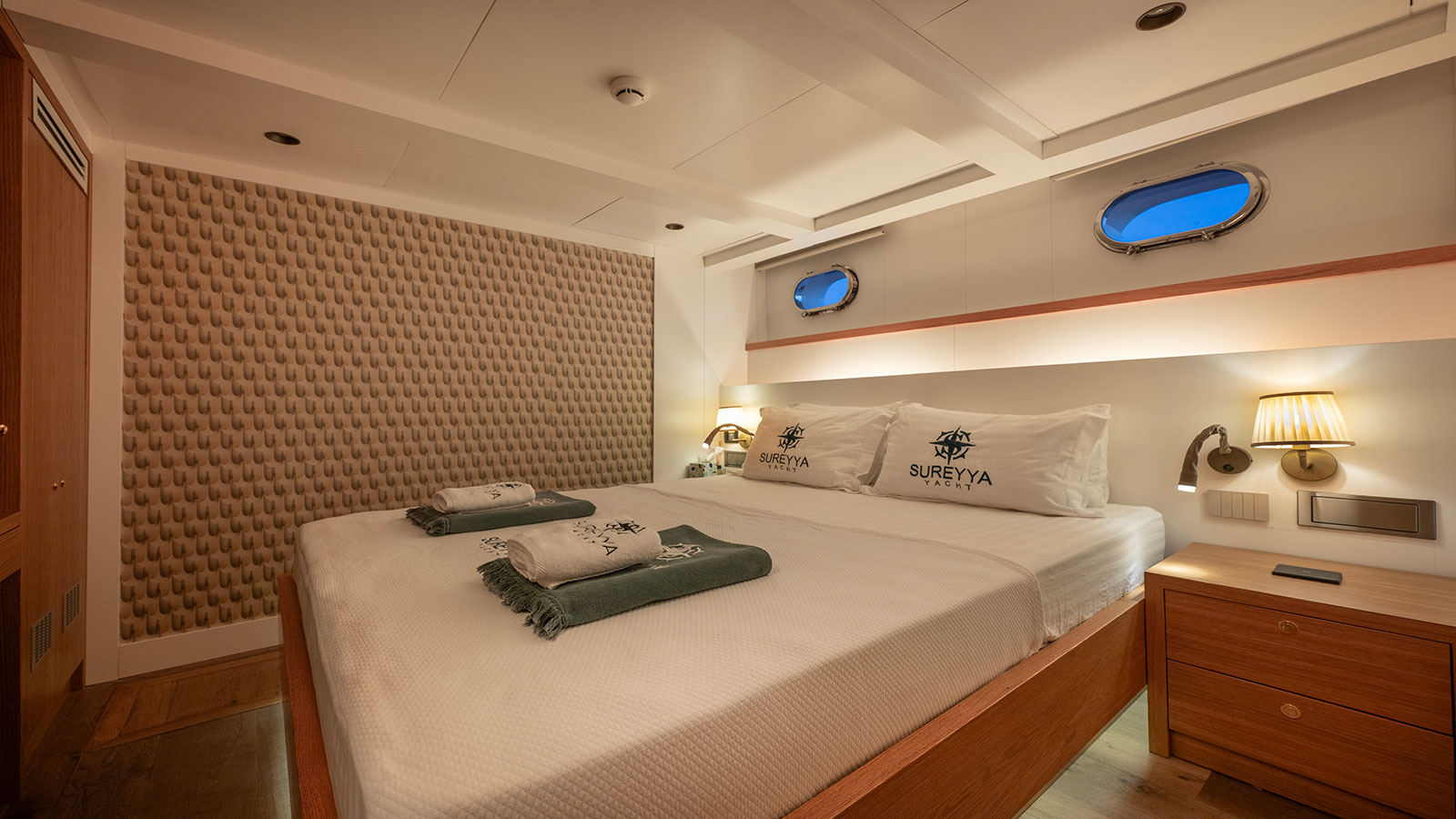 2000 Custom Built Sureyya for charter (photo 9)