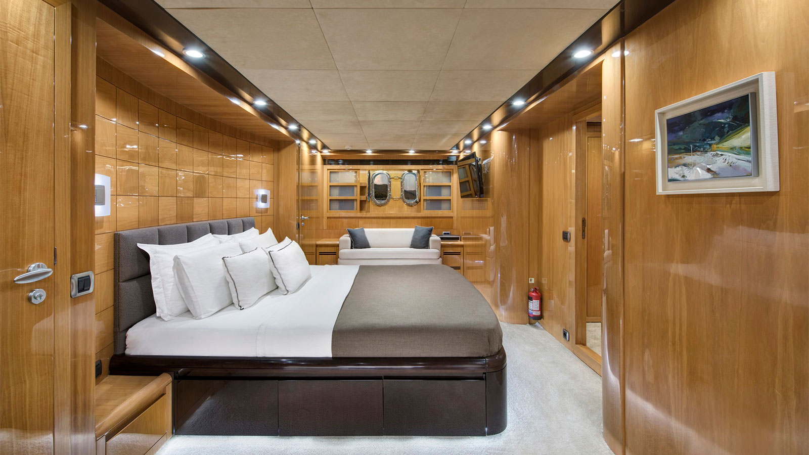2009 Dragos Yachts Go for charter (photo 13)