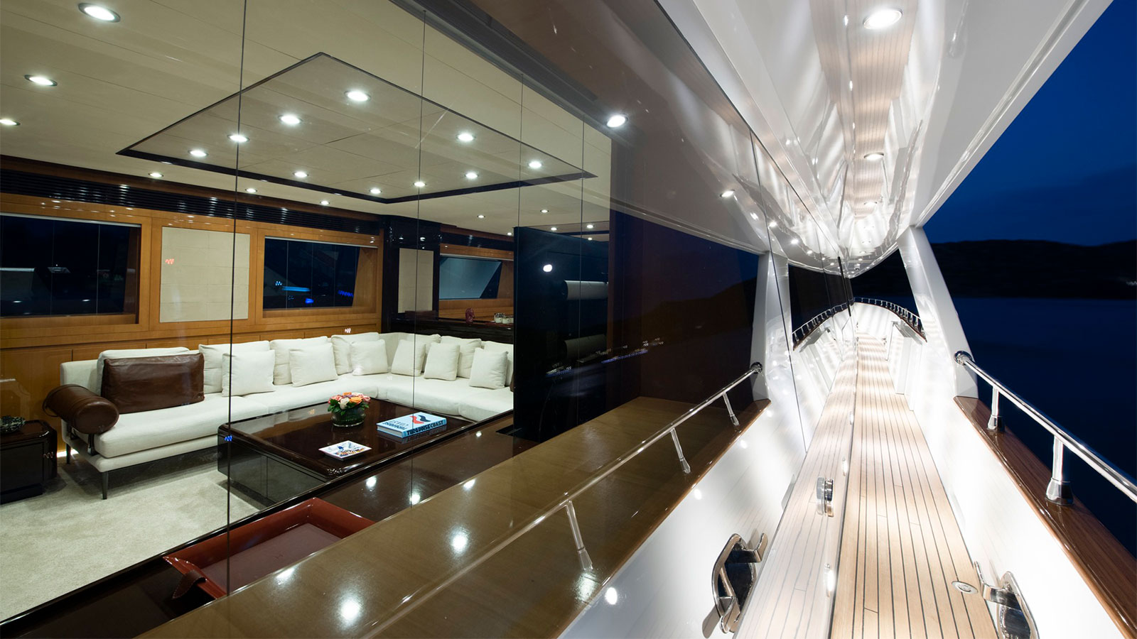 2009 Dragos Yachts Go for charter (photo 31)