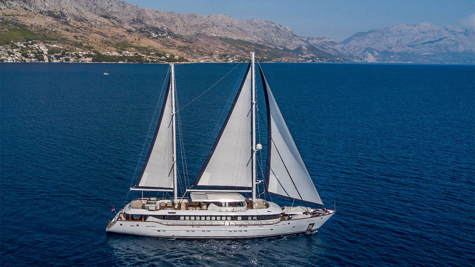 2017 Brodosplit Omnia na czarter (photo 26)