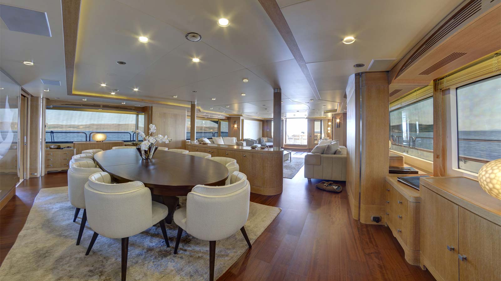 2006 Benetti Grande Amore for charter (photo 4)